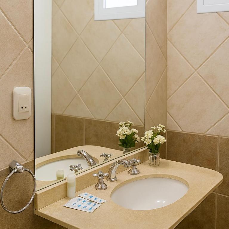 Complejo Hermoseños - Two-Bedroom Apartment - 2