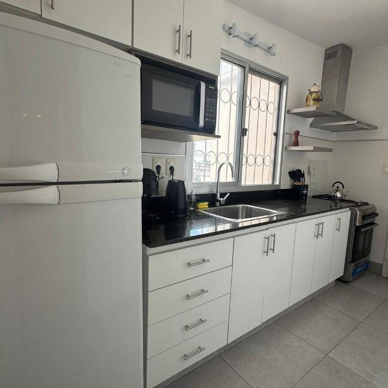 Amplia Planta - 3 dorm con Terraza y Parrilla, ideal familia - Three-Bedroom Apartment - 6