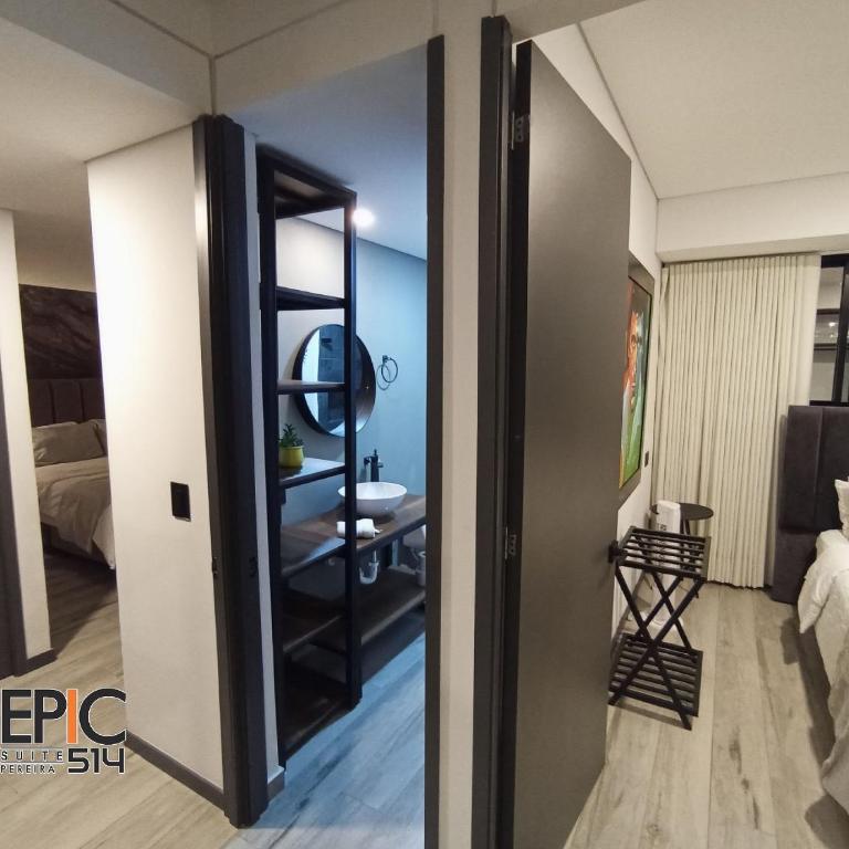 Epic Suite 514 Family Deluxe 2 Room 5P Airport - Superior Double Room - 12