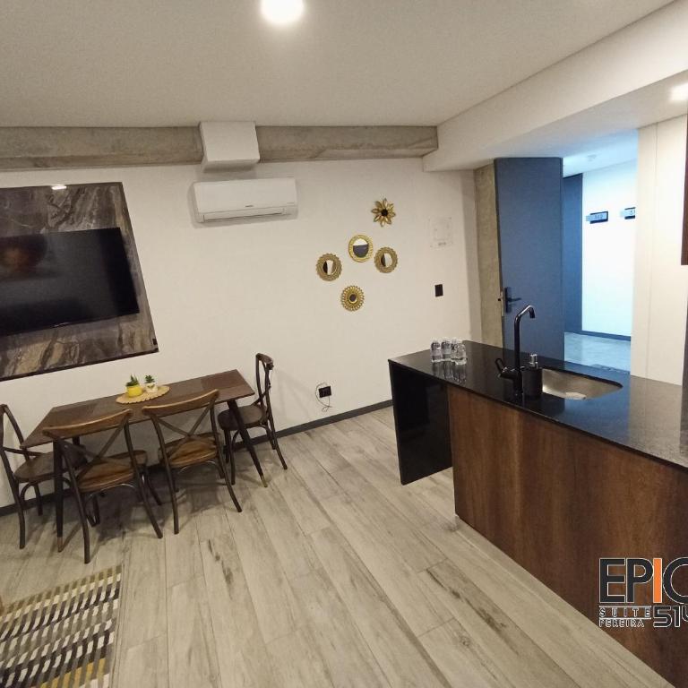 Epic Suite 514 Family Deluxe 2 Room 5P Airport - Superior Double Room - 36
