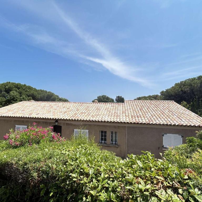 SM003-011 SAINTE MAXIME Villa indépendante proche centre ville à 600 de la plage - Ferienhaus mit 3 Schlafzimmern - 7