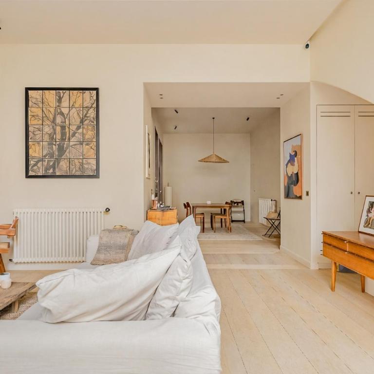 Elegant Triplex with Terrace & AC - Perfect for 6 Guests - Apartamento de 3 dormitorios - 6