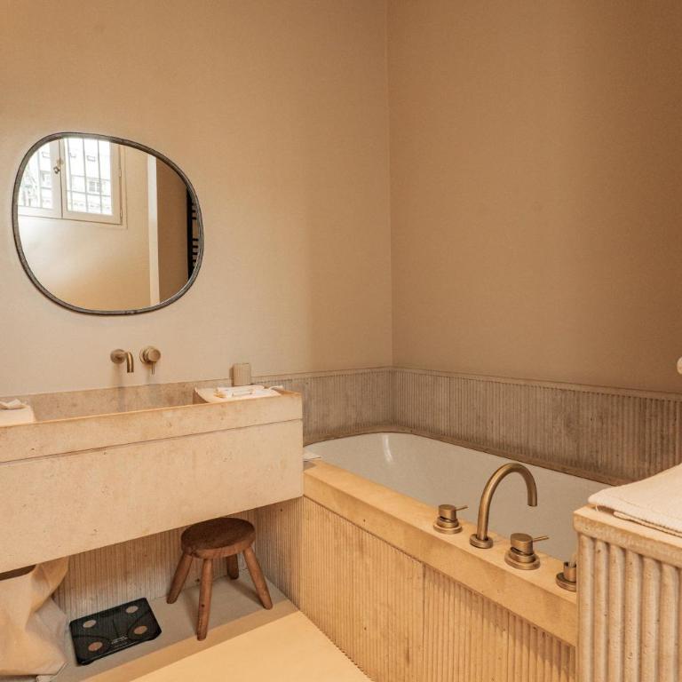 Elegant Triplex with Terrace & AC - Perfect for 6 Guests - Apartamento de 3 dormitorios - 9