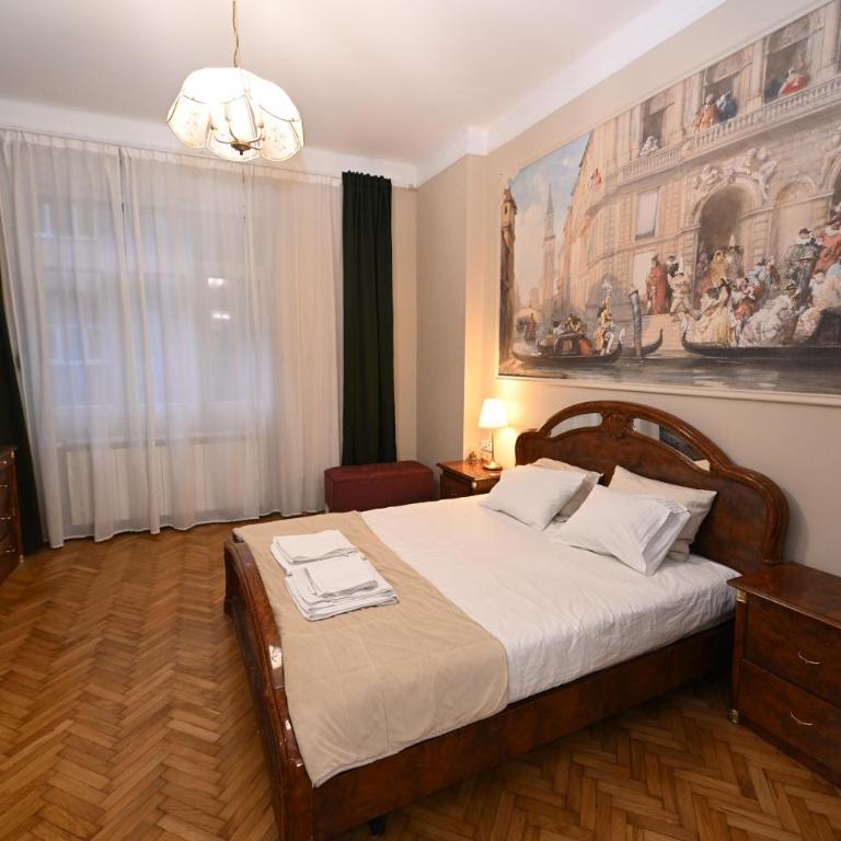La Mascarade - One-Bedroom Apartment - 12