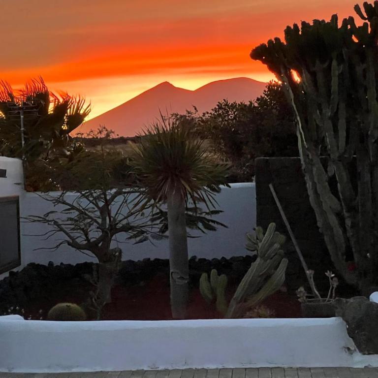 Villa Blanco villa privada con patio soleado y BBQ ideal para escapada romántica en Lanzarote - Villa de 1 dormitorio - 14