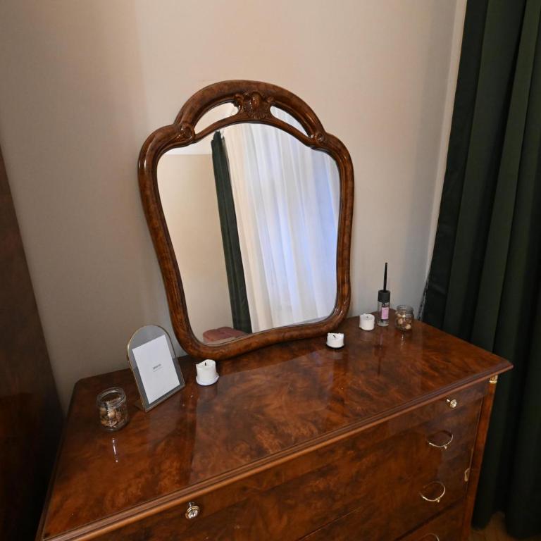 La Mascarade - One-Bedroom Apartment - 20
