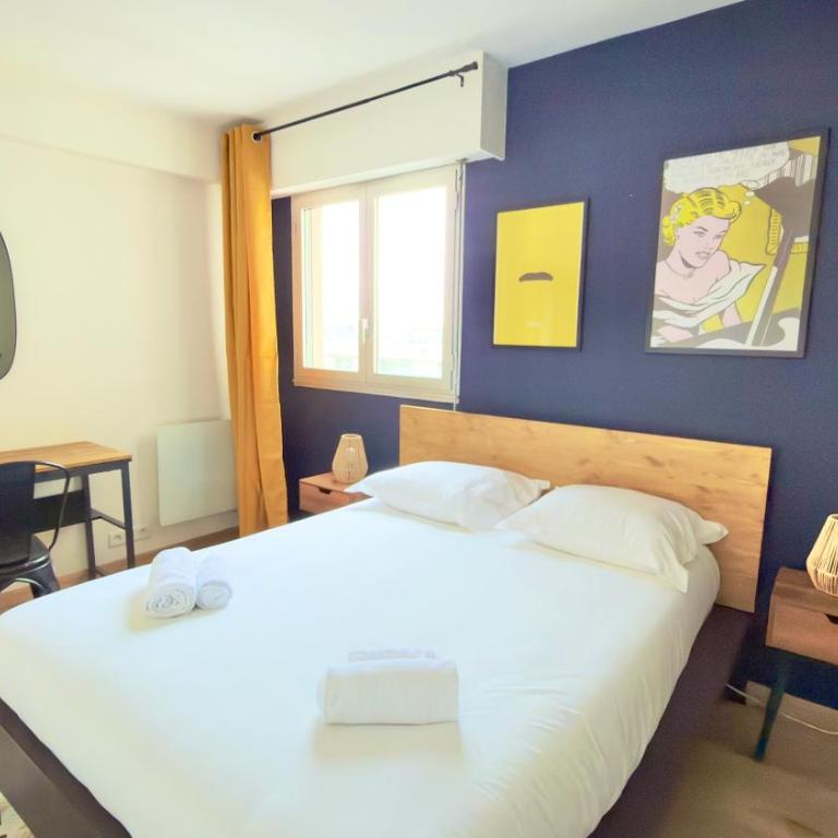 Vue Toits d Amiens Sauna & Cinéma Balcon Parking - Three-Bedroom Apartment with View - 13