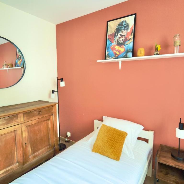 Vue Toits d Amiens Sauna & Cinéma Balcon Parking - Three-Bedroom Apartment with View - 19