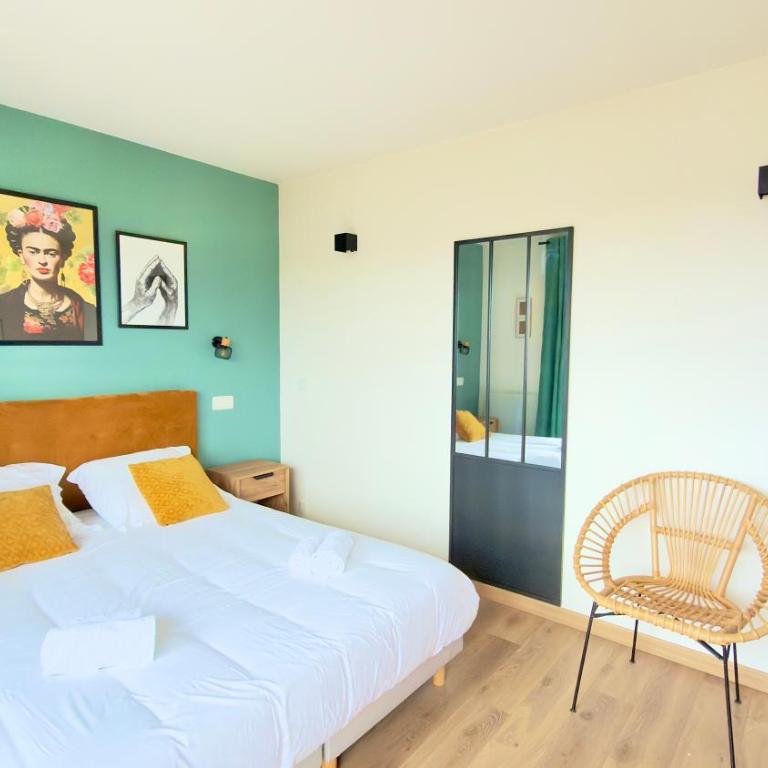 Vue Toits d Amiens Sauna & Cinéma Balcon Parking - Three-Bedroom Apartment with View - 27