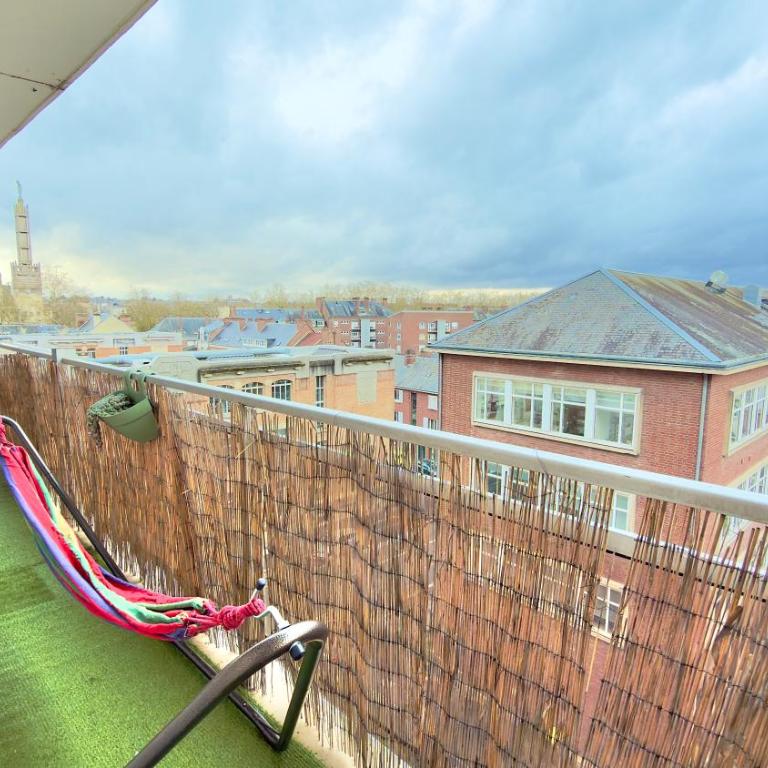 Vue Toits d Amiens Sauna & Cinéma Balcon Parking - Three-Bedroom Apartment with View - 32