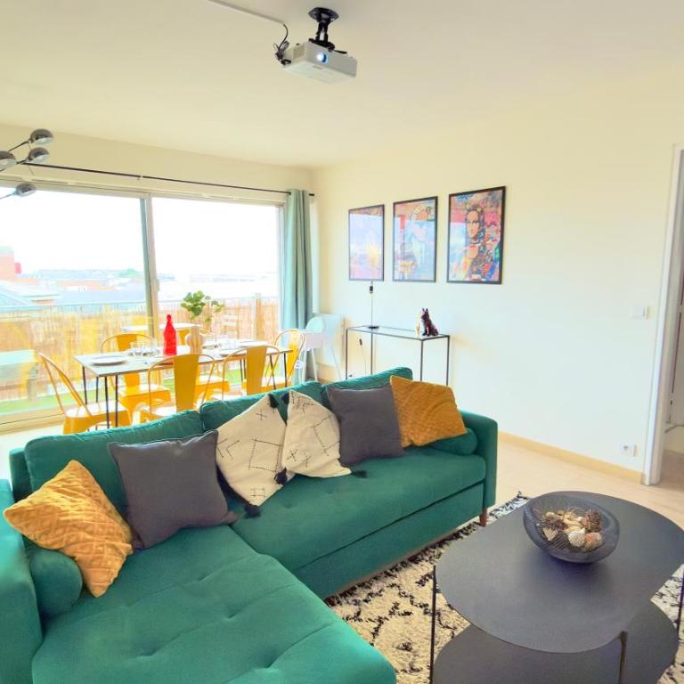 Vue Toits d Amiens Sauna & Cinéma Balcon Parking - Three-Bedroom Apartment with View - 36