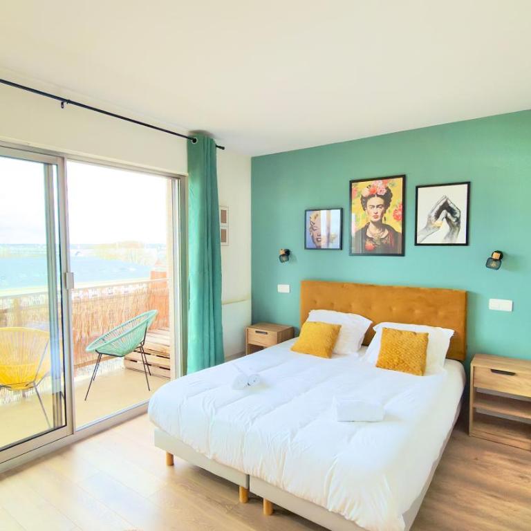 Vue Toits d Amiens Sauna & Cinéma Balcon Parking - Three-Bedroom Apartment with View - 62
