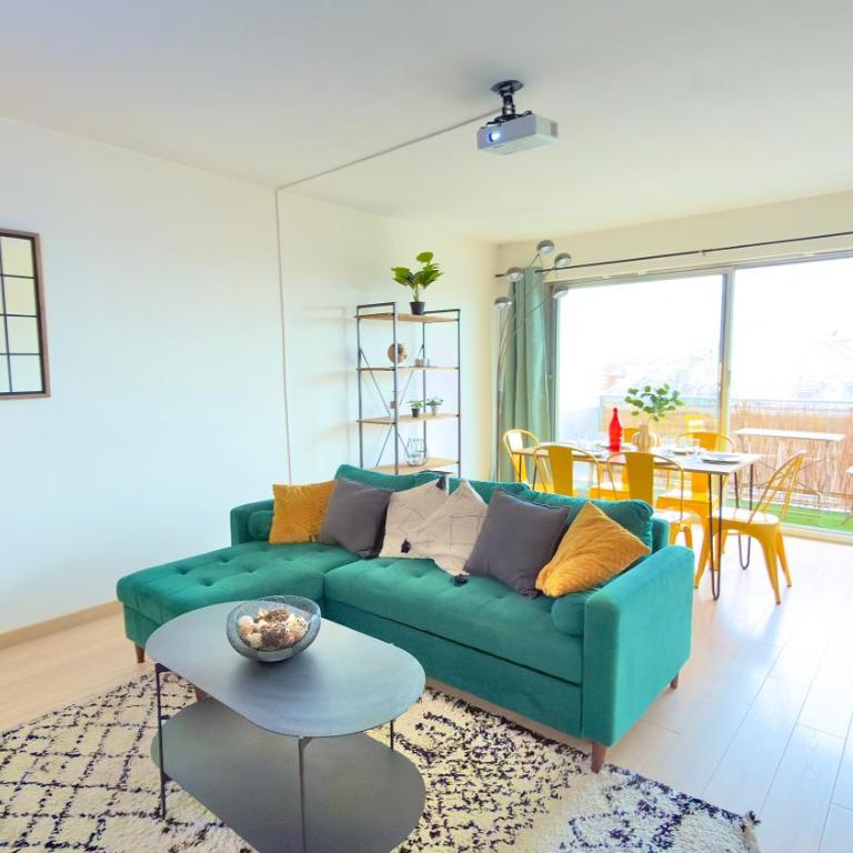 Vue Toits d Amiens Sauna & Cinéma Balcon Parking - Three-Bedroom Apartment with View - 42