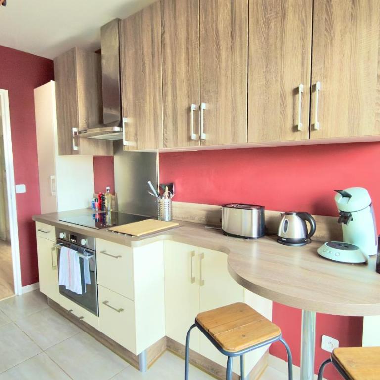 Vue Toits d Amiens Sauna & Cinéma Balcon Parking - Three-Bedroom Apartment with View - 49