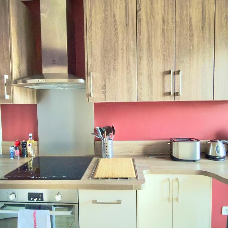 Vue Toits d Amiens Sauna & Cinéma Balcon Parking - Three-Bedroom Apartment with View - 52