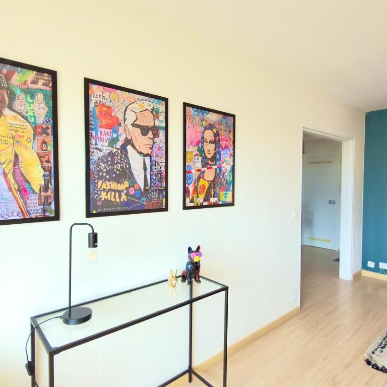 Vue Toits d Amiens Sauna & Cinéma Balcon Parking - Three-Bedroom Apartment with View - 56