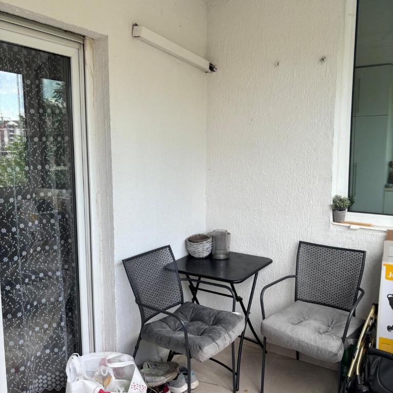 Modern apartment plus FREE parking , near city center, shopping center Big and city quarter - Apartman sa 1 Spavaćom Sobom - 2