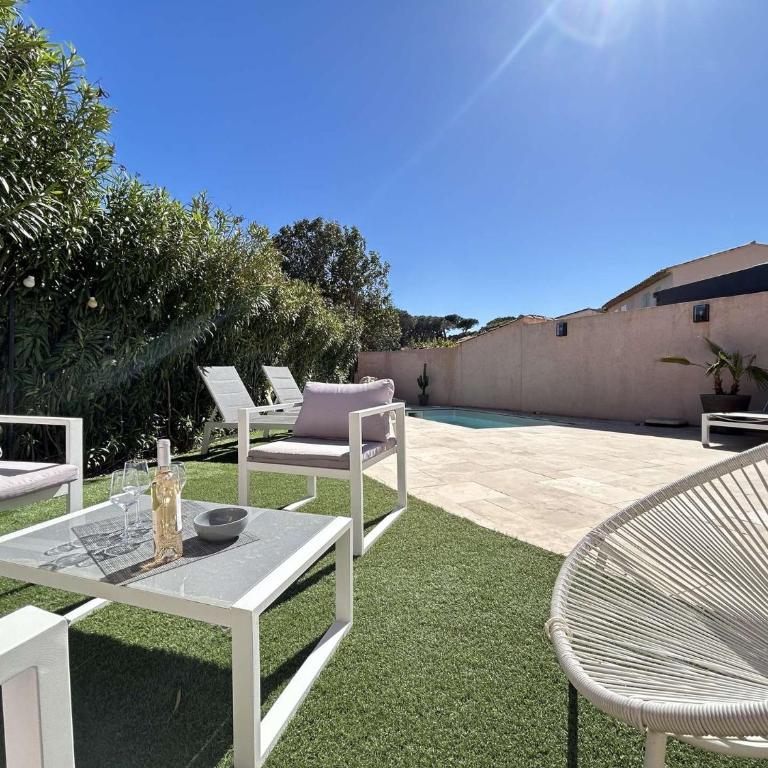 SM006-004 SAINTE MAXIME Mazet avec jardin et piscine, 3 pièces 6 couchages - Ferienhaus mit 3 Schlafzimmern - 17