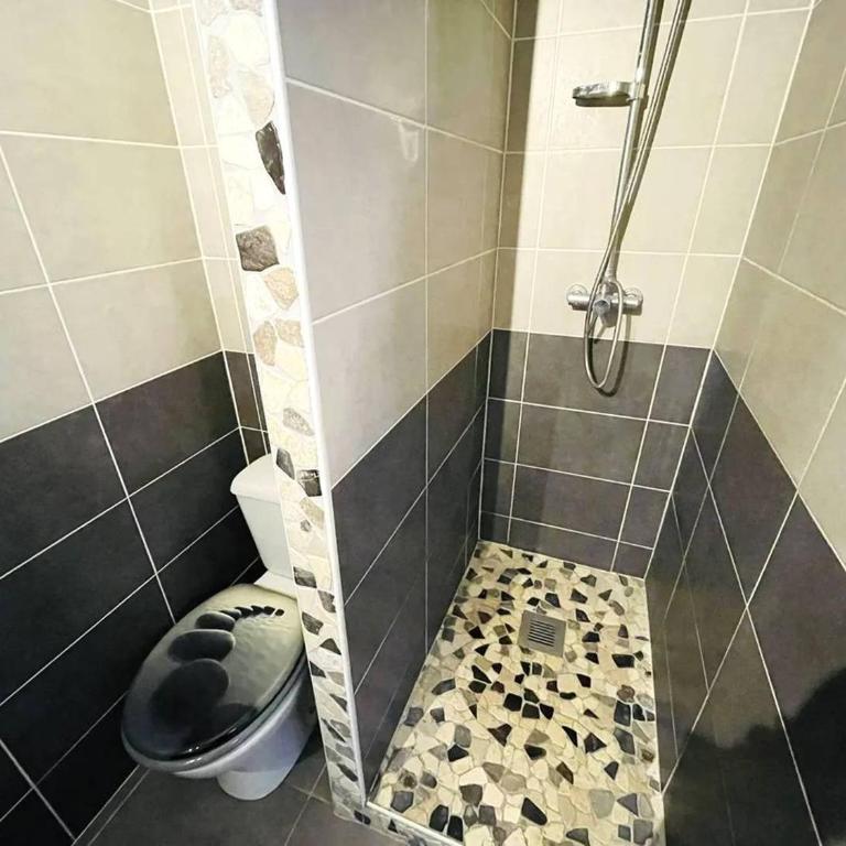 Le COLISEE Joli studio cabine Mt St Martin proche port Cap d'Agde - Studio-Apartment - 10