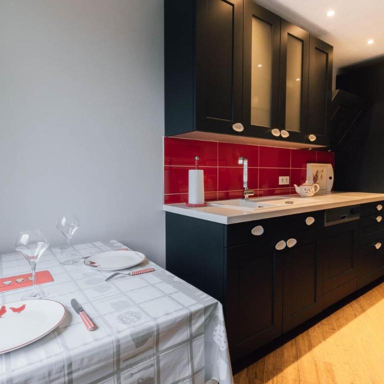 Le Rétro-Chic - T2 raffinée - Balcon & Métro M12 - Appartement - 12