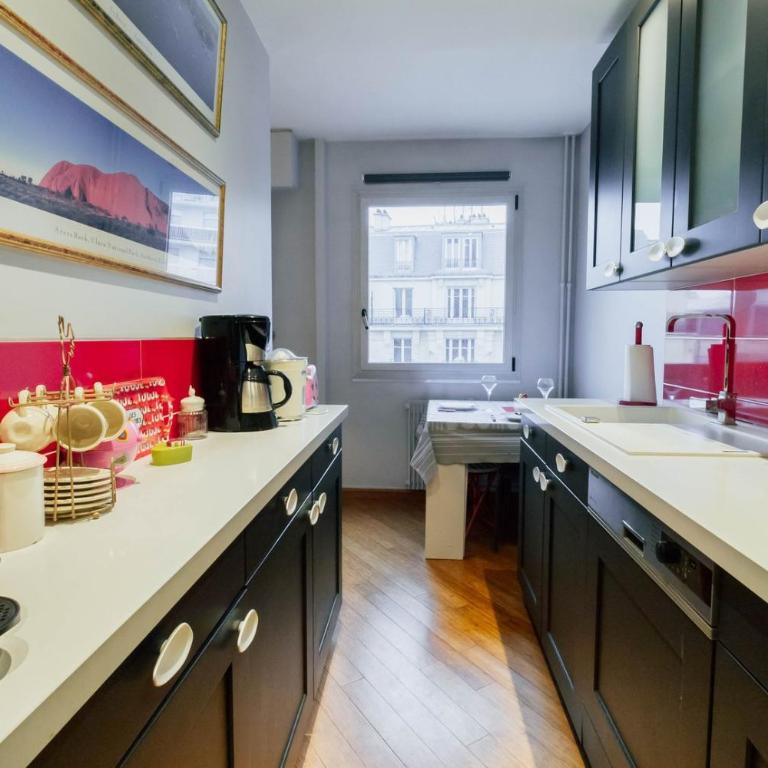 Le Rétro-Chic - T2 raffinée - Balcon & Métro M12 - Appartement - 11