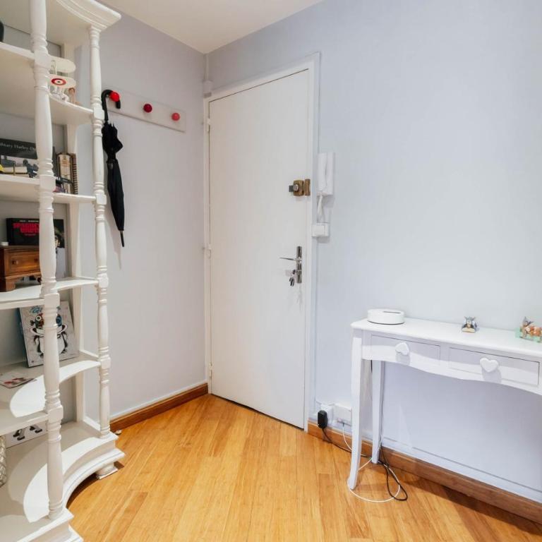 Le Rétro-Chic - T2 raffinée - Balcon & Métro M12 - Appartement - 13