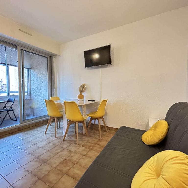 SM010-A12 SAINTE MAXIME Appt 2 pièces 4 couchages avec piscine et stationnement - Apartment mit 1 Schlafzimmer und Balkon - 4