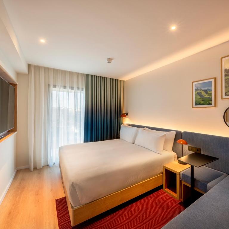 Hampton By Hilton Alicante Airport - King Room - 6