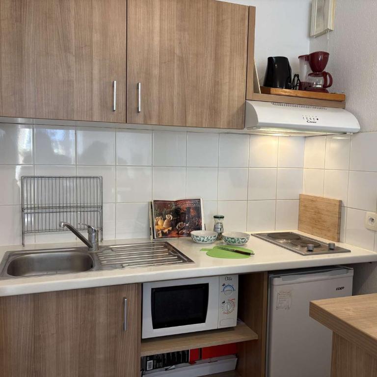 Appartement 2 pièces avec terrasse et parking à Roquebrune-sur-Argens - Apartamento de 1 dormitorio - 11