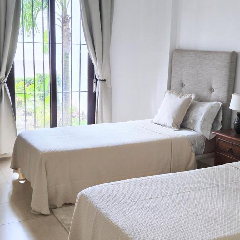 "Mountain View" 2 Bedroom Apartment with Pools Parking - Apartamento de 2 dormitorios - 22