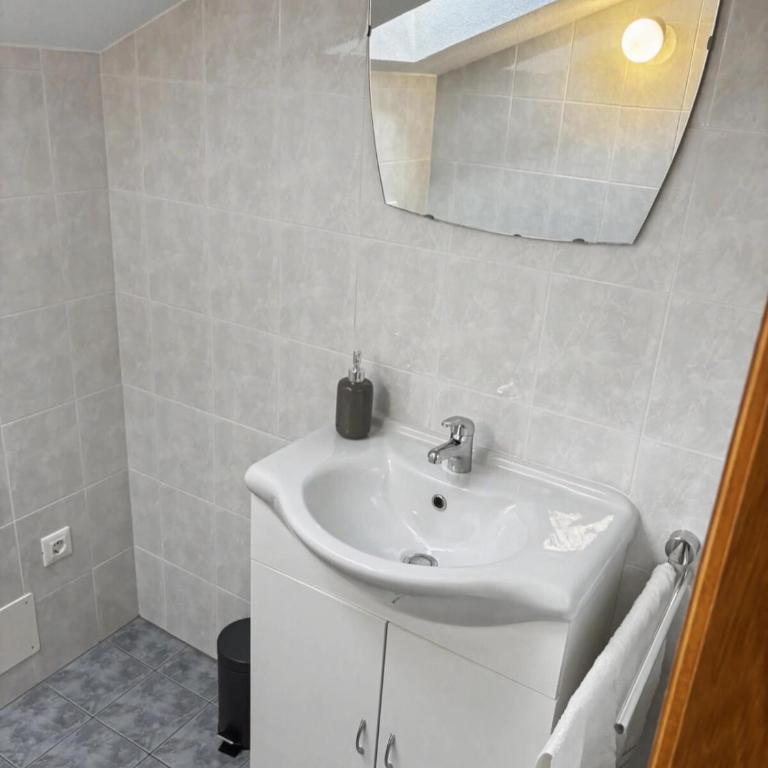 Ruhige Dachwohnung mit Bergblick - Passeiertal - Apartment mit 2 Schlafzimmern und Bergblick - 12