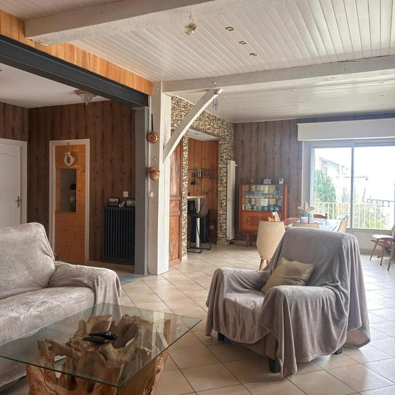 Détente garanti, bassin, piscine, plage à pied - Four-Bedroom House - 1