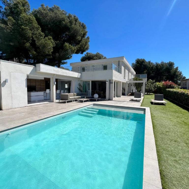 Blue Bay Villa - Villa avec Piscine Privée - 8