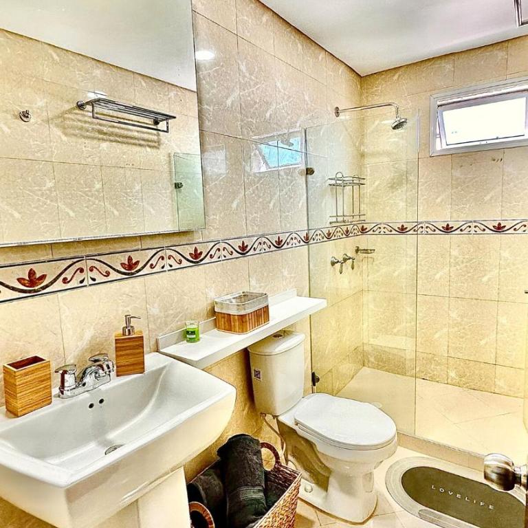 Vive Cartagena frente al mar y el lago - Two-Bedroom Apartment with Balcony and Sea View - 25