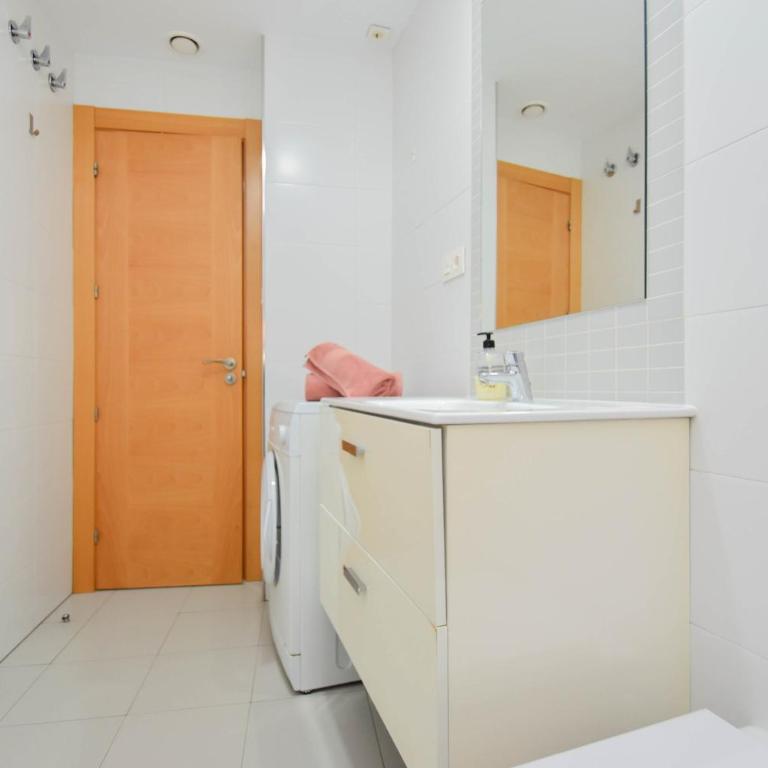 Aloja T Gran Vía II - One-Bedroom Apartment - 5