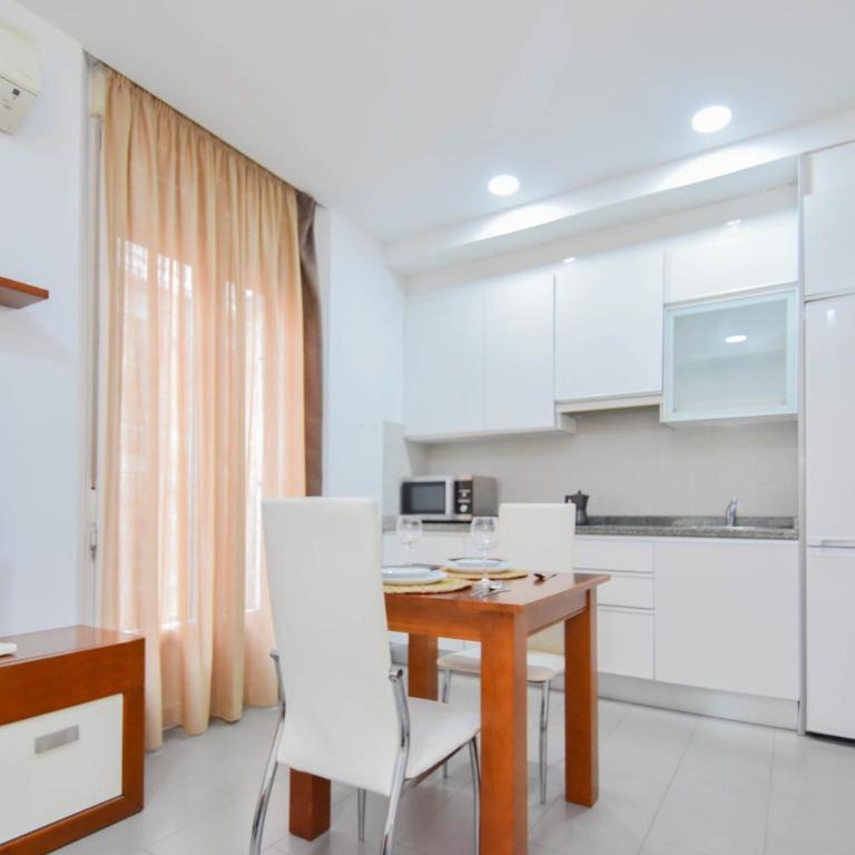Aloja T Gran Vía II - One-Bedroom Apartment - 36