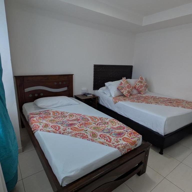 Hotel La Santamaria - Montenegro Quindío - Habitación Triple - 2