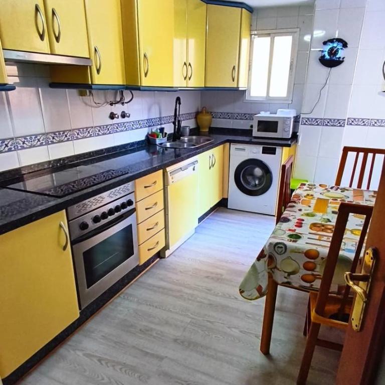 Apartamento Almuñécar 5 min de la playa y del centro - Apartamento de 3 dormitorios - 7