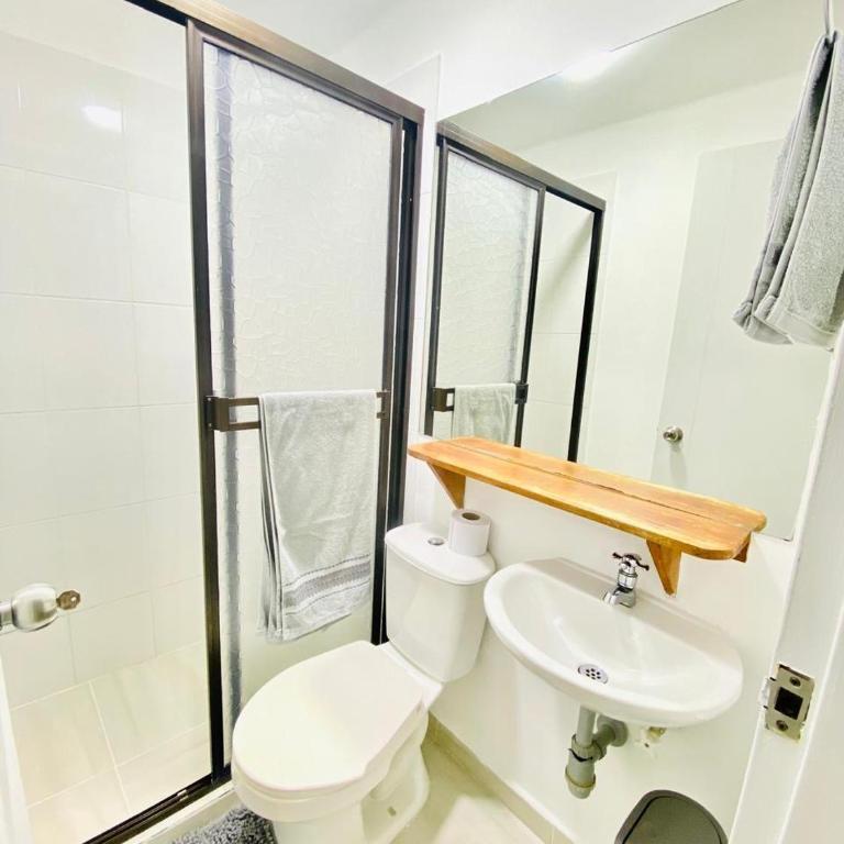 Hermoso apartamento nuevo ! A un paso de la 70 zona vip - Two-Bedroom Apartment - 2