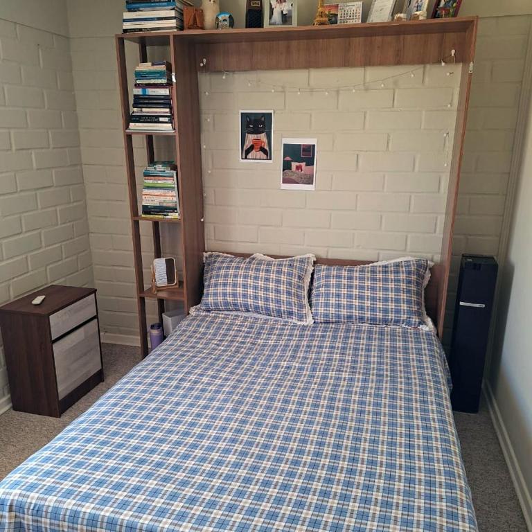 Casa en zona tranquila y a minutos de todo - Three-Bedroom House - 17
