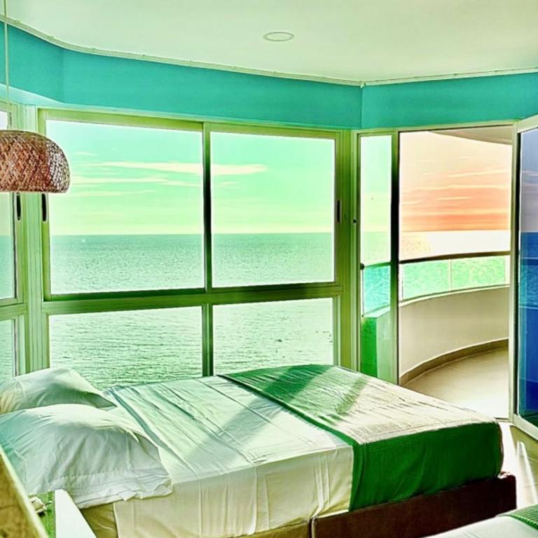 Vive Cartagena magica frente al mar y lago - Two-Bedroom Apartment with Balcony and Sea View - 1