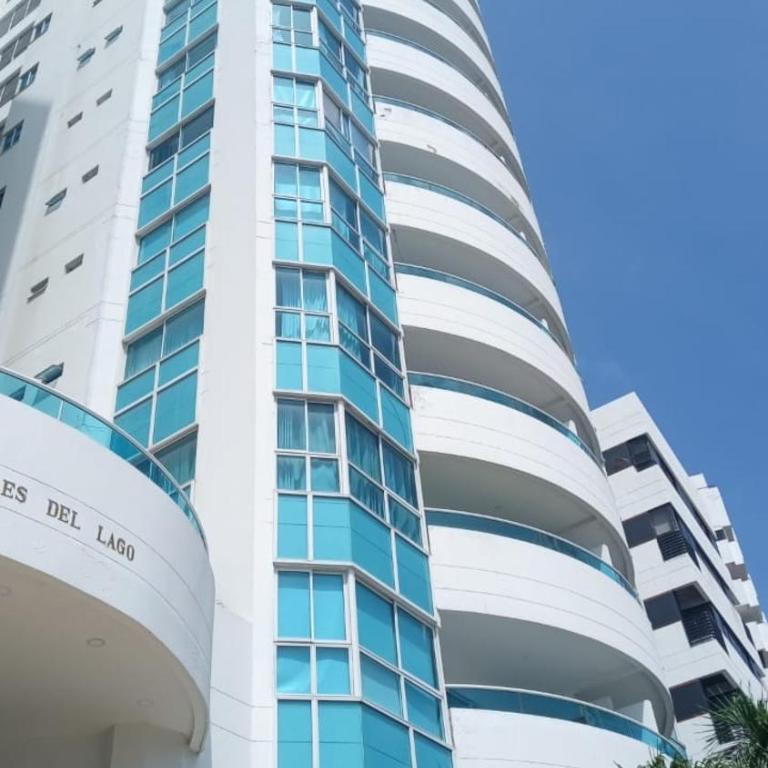 Vive Cartagena magica frente al mar y lago - Two-Bedroom Apartment with Balcony and Sea View - 21