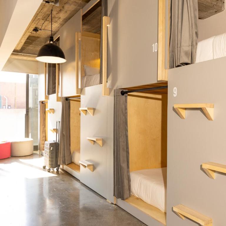 Triver Coliving - Cama en habitación compartida mixta de 10 camas - 2