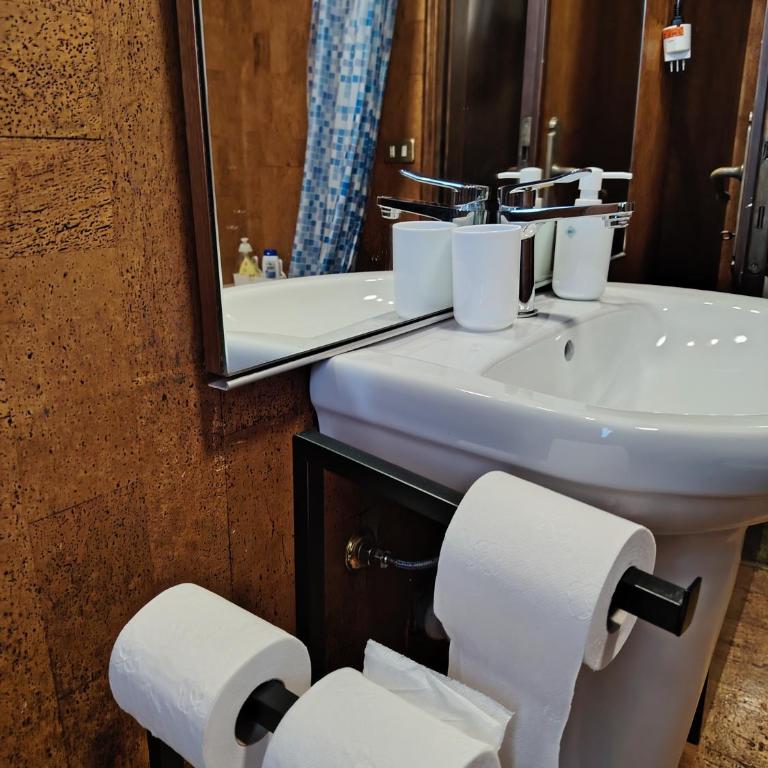 Villa Bazzera - Camera Tripla con Bagno in Comune - 8
