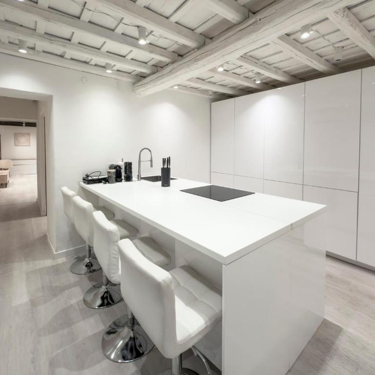 Home d'Elite Sistina - Trevi Fountain - Appartamento Deluxe con 3 Camere da Letto - 19