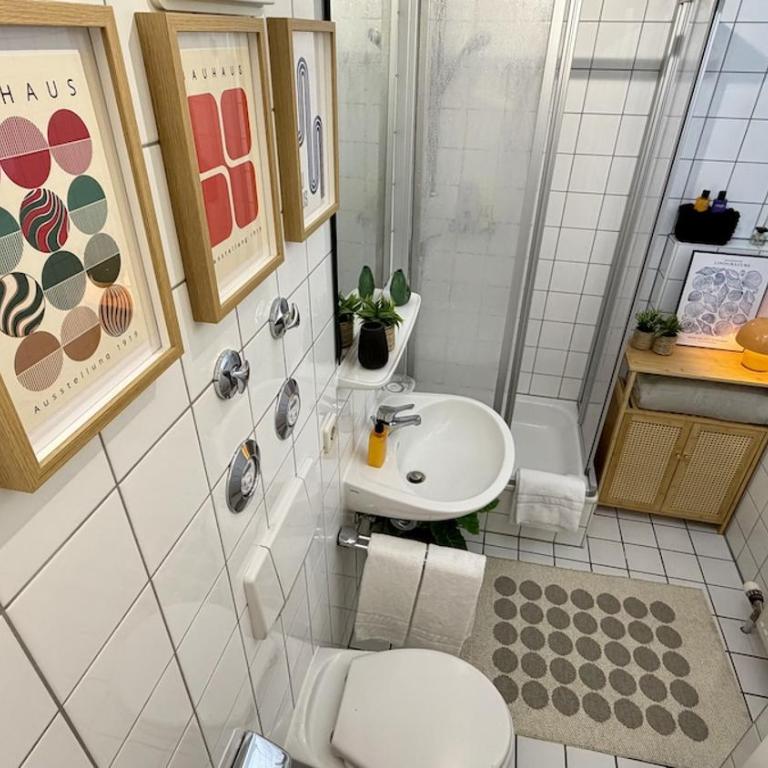 BeckHomes Munich, Stylish, central & modern 3BR Apartment up to 7 Pax - Appartamento con 3 Camere da Letto - 5