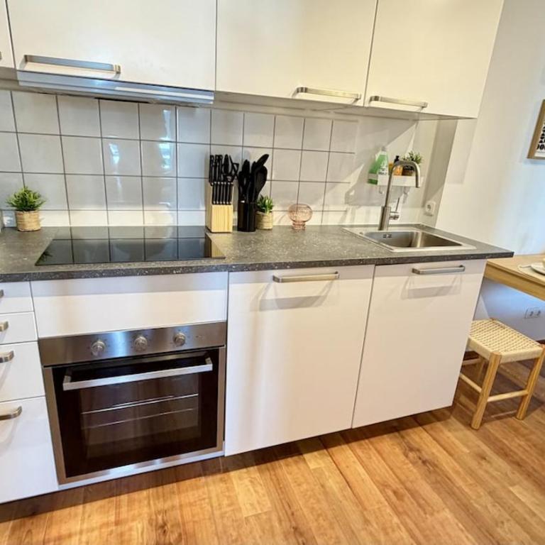 BeckHomes Munich, Stylish, central & modern 3BR Apartment up to 7 Pax - Appartamento con 3 Camere da Letto - 16