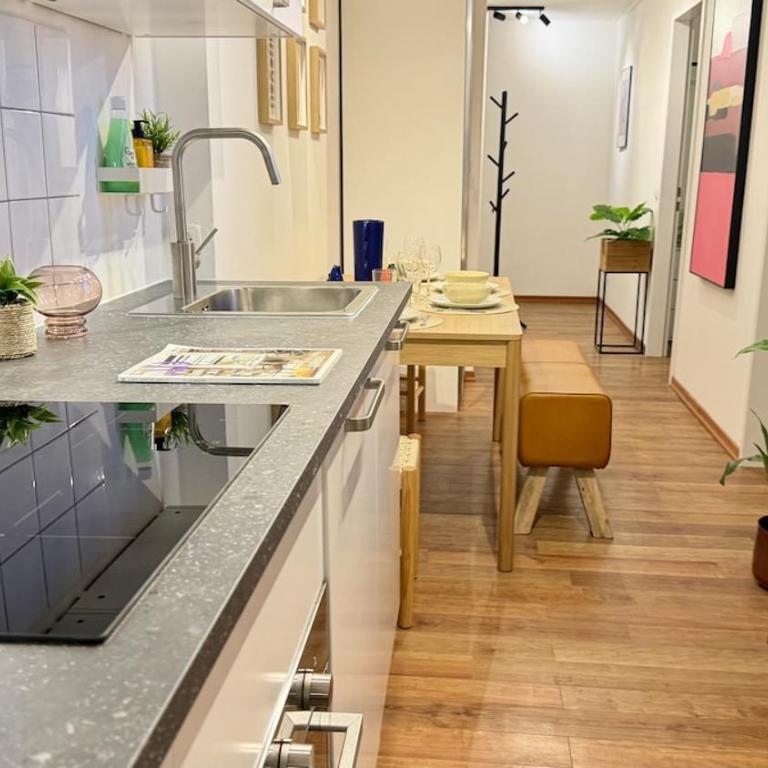 BeckHomes Munich, Stylish, central & modern 3BR Apartment up to 7 Pax - Appartamento con 3 Camere da Letto - 19
