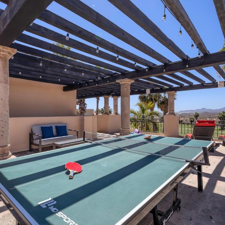 The Fairway Villa - Four-Bedroom House - 4