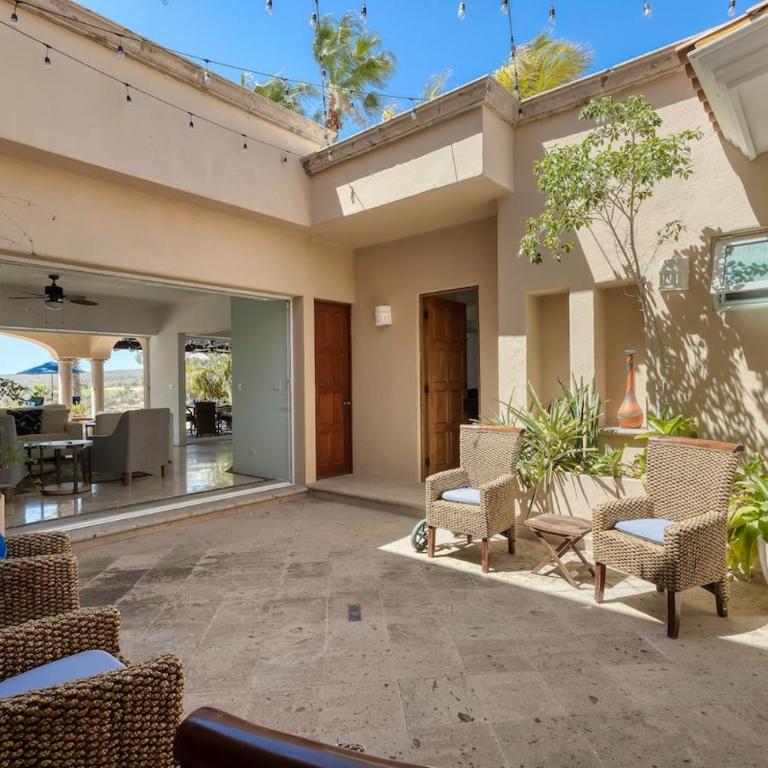 The Fairway Villa - Four-Bedroom House - 27